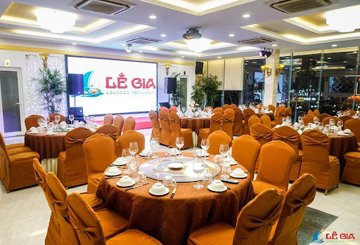 Lê Gia Seafood - Nhà hàng tổ chức tiệc tất niên công ty hàng đầu tại Đà Nẵng