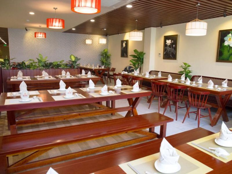 OM Mani - Nhà hàng chay view đẹp TPHCM