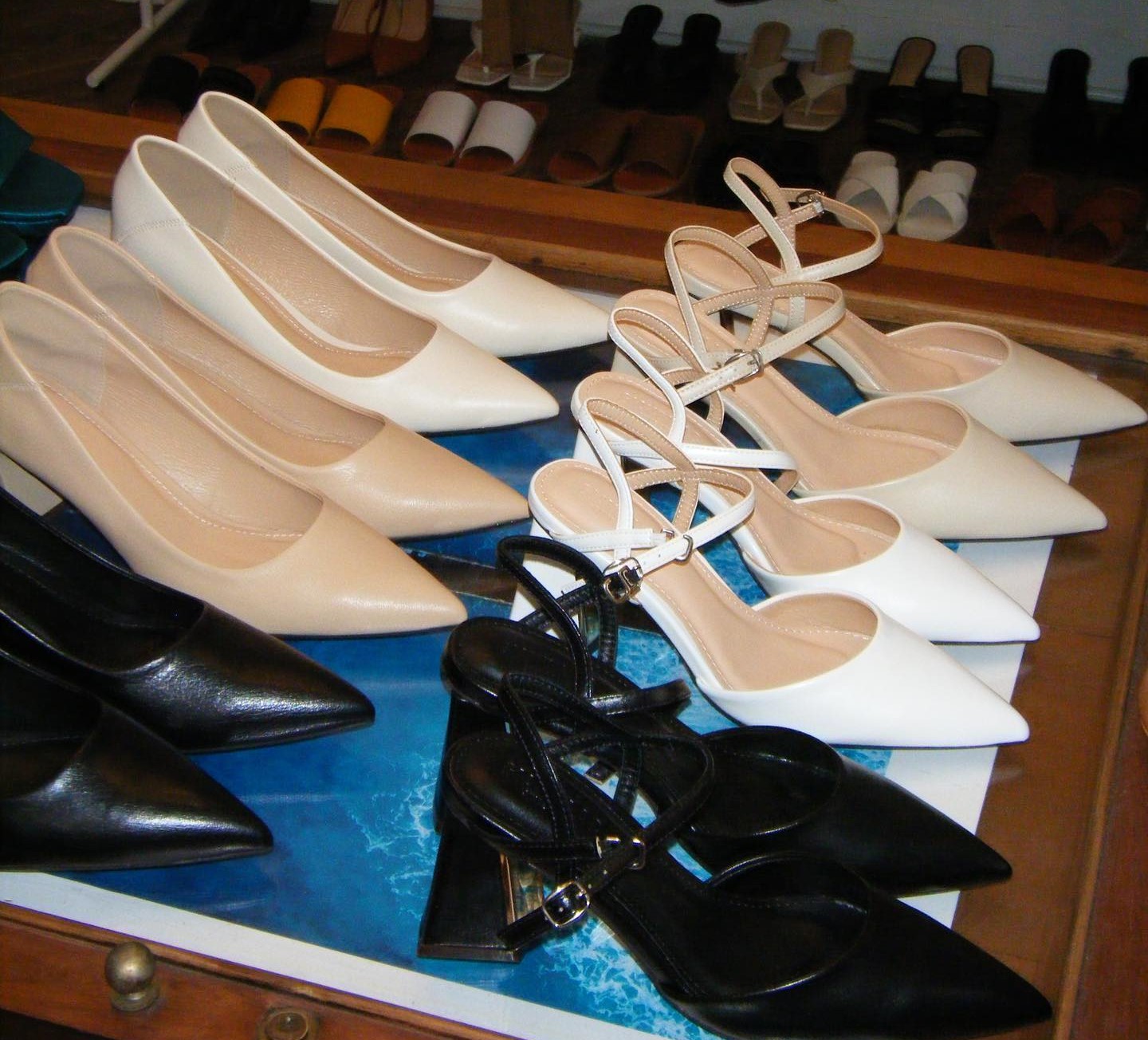 Giày Đi Lạc - Shop giày 2hand uy tín nhất tại TP. HCM