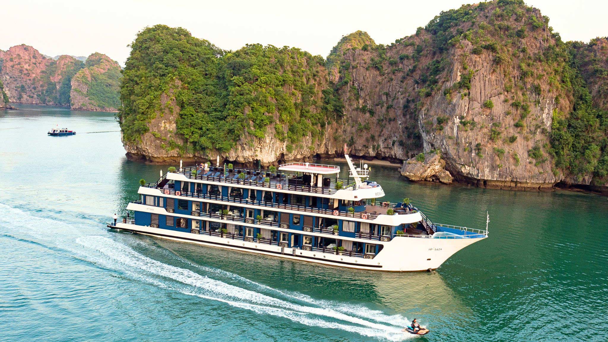 Rosy Cruises - Du thuyền ấn tượng trên Vịnh Lan Hạ
