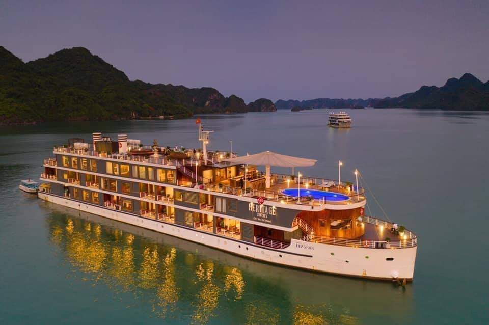 Heritage Cruises Bình Chuẩn Cát Bà - Du thuyền 5 sao nổi danh trên Vịnh Lan Hạ