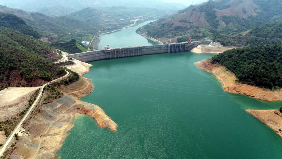 Hồ thủy điện Sơn La - Nhà máy thủy điện lớn nhất Việt Nam