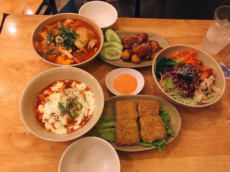 Moon Fast Food - Quán ăn Hàn Quốc giá rẻ