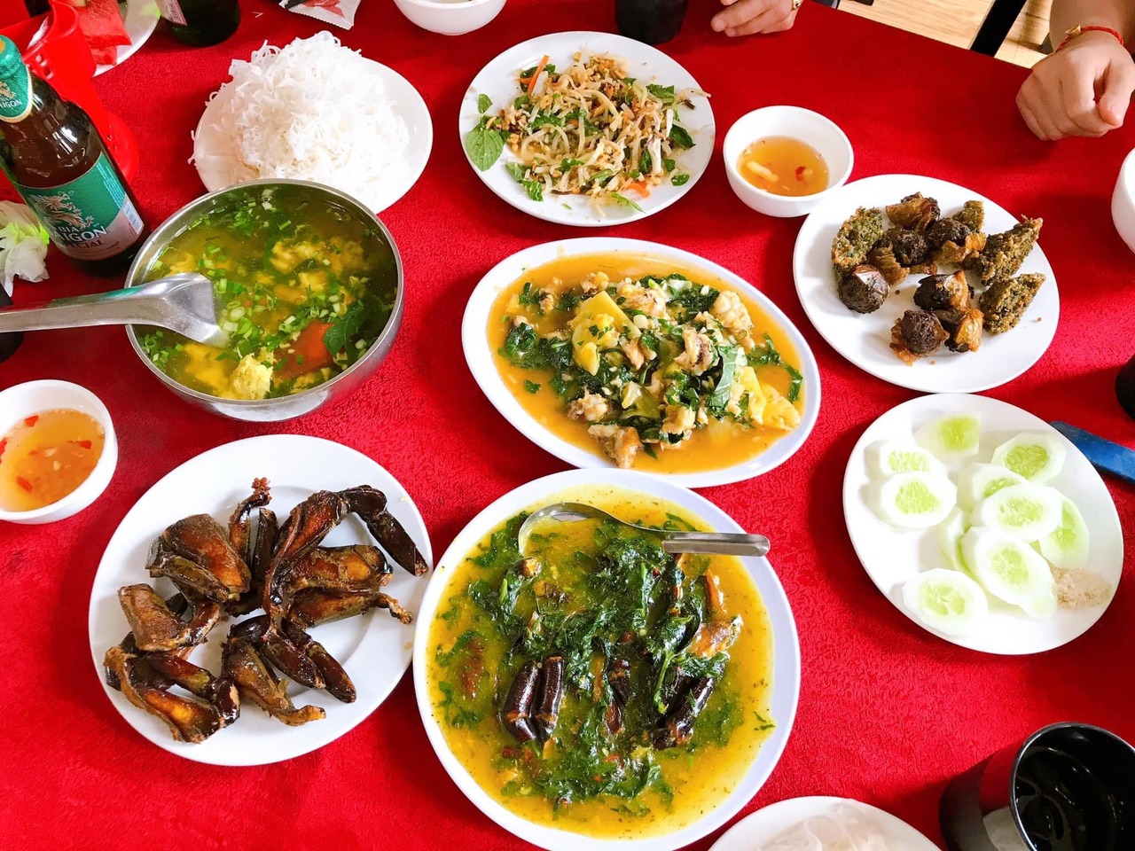 Sam Bà Tỵ - Quán ăn ngon nổi tiếng ở Hạ Long