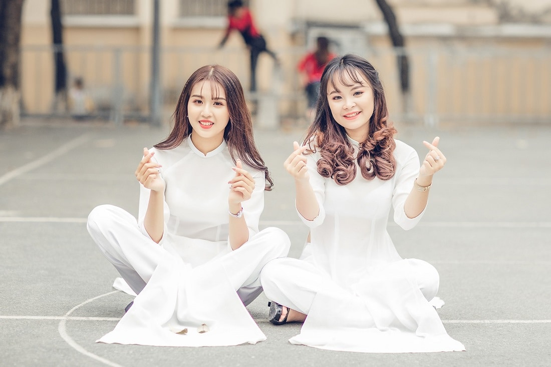 Smile Media - Địa chỉ cho thuê áo dài trắng ở Hà Nội