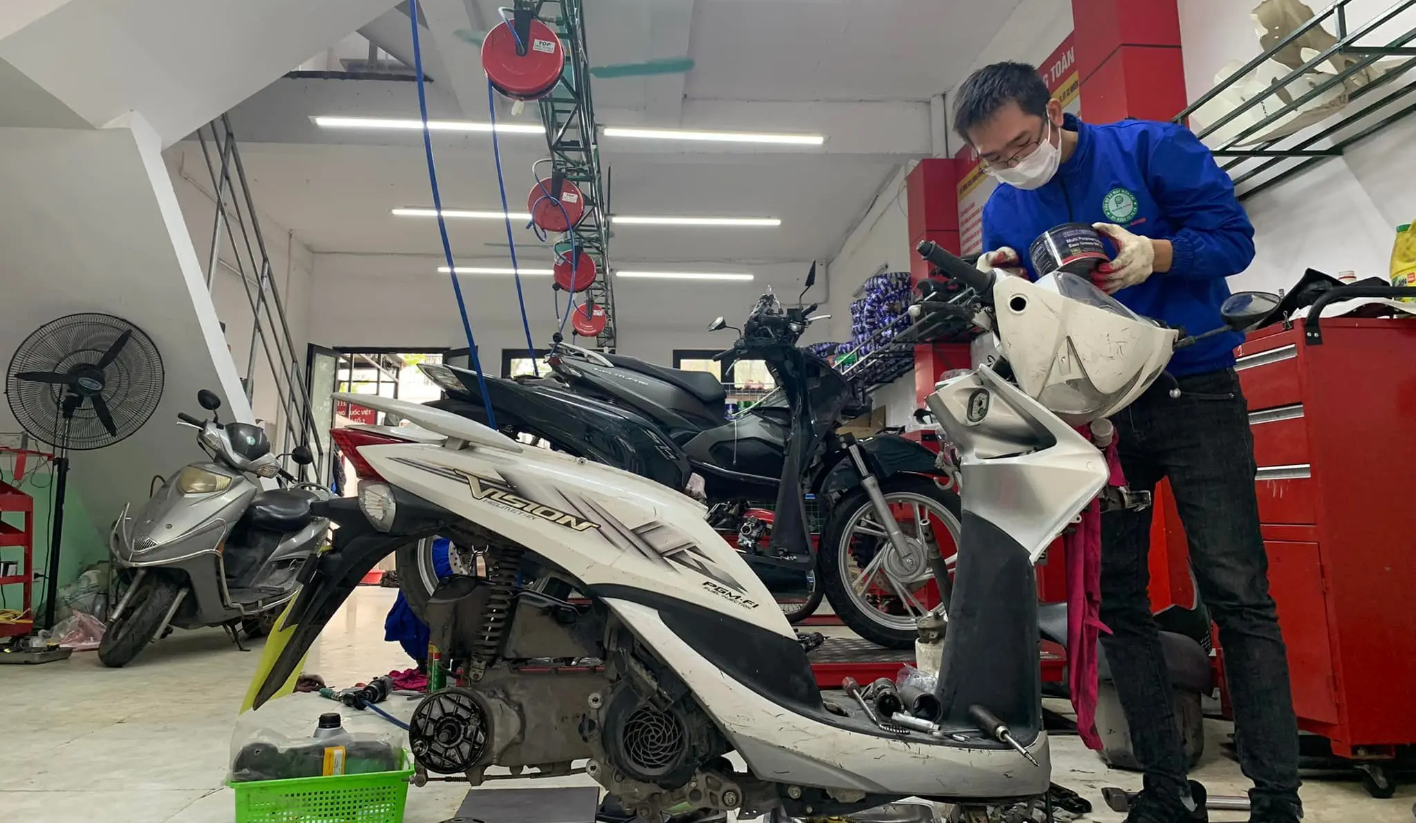 Việt Nhật Motor -  Cửa hàng sửa chữa xe máy lâu đời ở Hà Nội
