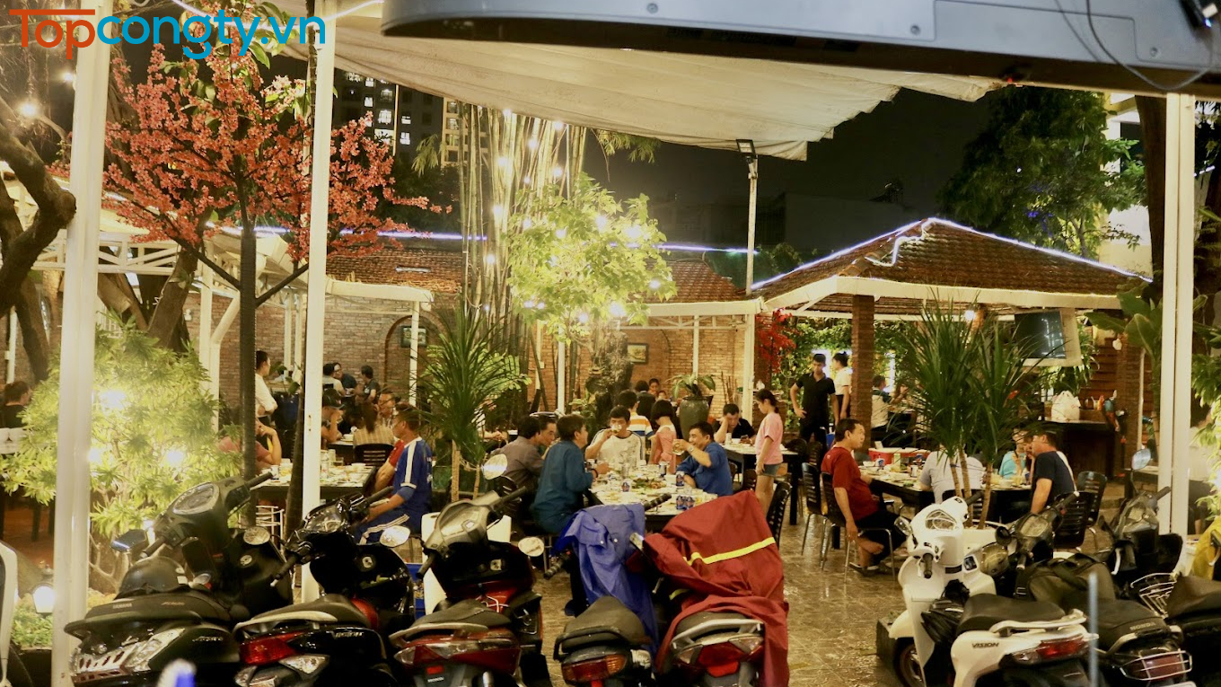 Sân Vườn 360 - Một trong những quán ăn view đẹp ở TP. HCM bạn nên trải nghiệm