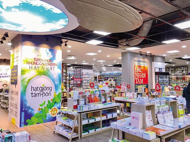 Tân Việt Bookstore – Hiệu sách lớn ở Hà Nội khơi dậy văn hóa đọc