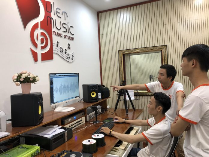 VietMusic Studio - Phòng thu âm giá rẻ ở Hà Nội 