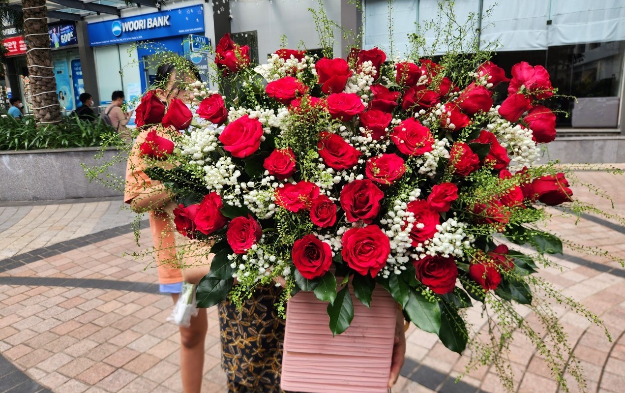 Hoa tươi Huỳnh Tấn Phát - Địa chỉ đặt hoa tươi quận 7 giá rẻ, chất lượng