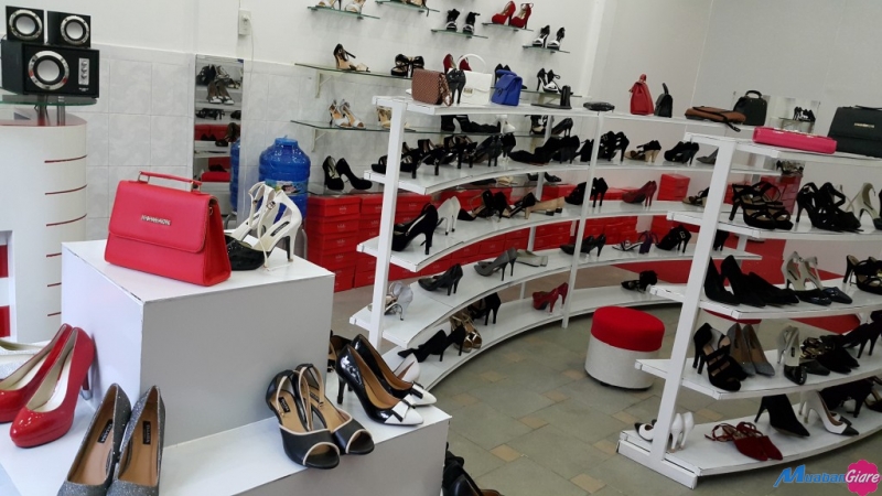Xưởng Moon Shoes - Xưởng sản xuất giày dép nam nữ sỉ tại TP. HCM