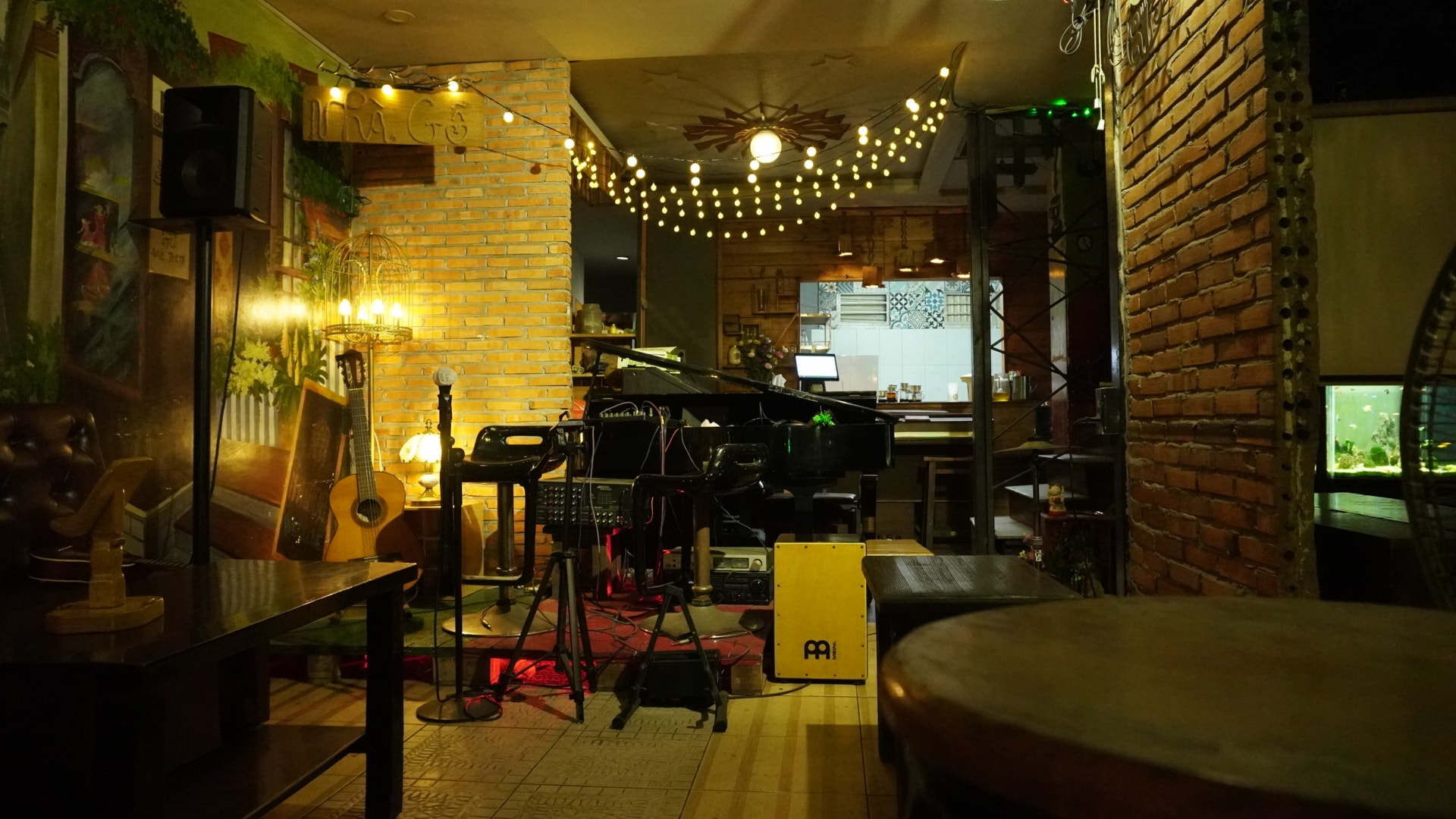 Gỗ Acoustic Cafe - Phòng trà hay ở Sài Gòn 