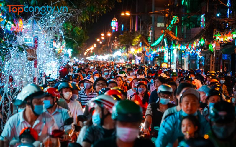 Xóm đạo quận 8 - Địa điểm chơi Giáng sinh ở Sài Gòn thu hút nhiều người tham quan